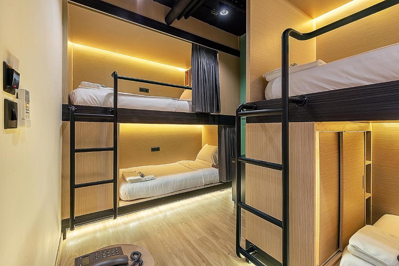 Phra Nakhon Poshtel Hostel Банкок Екстериор снимка